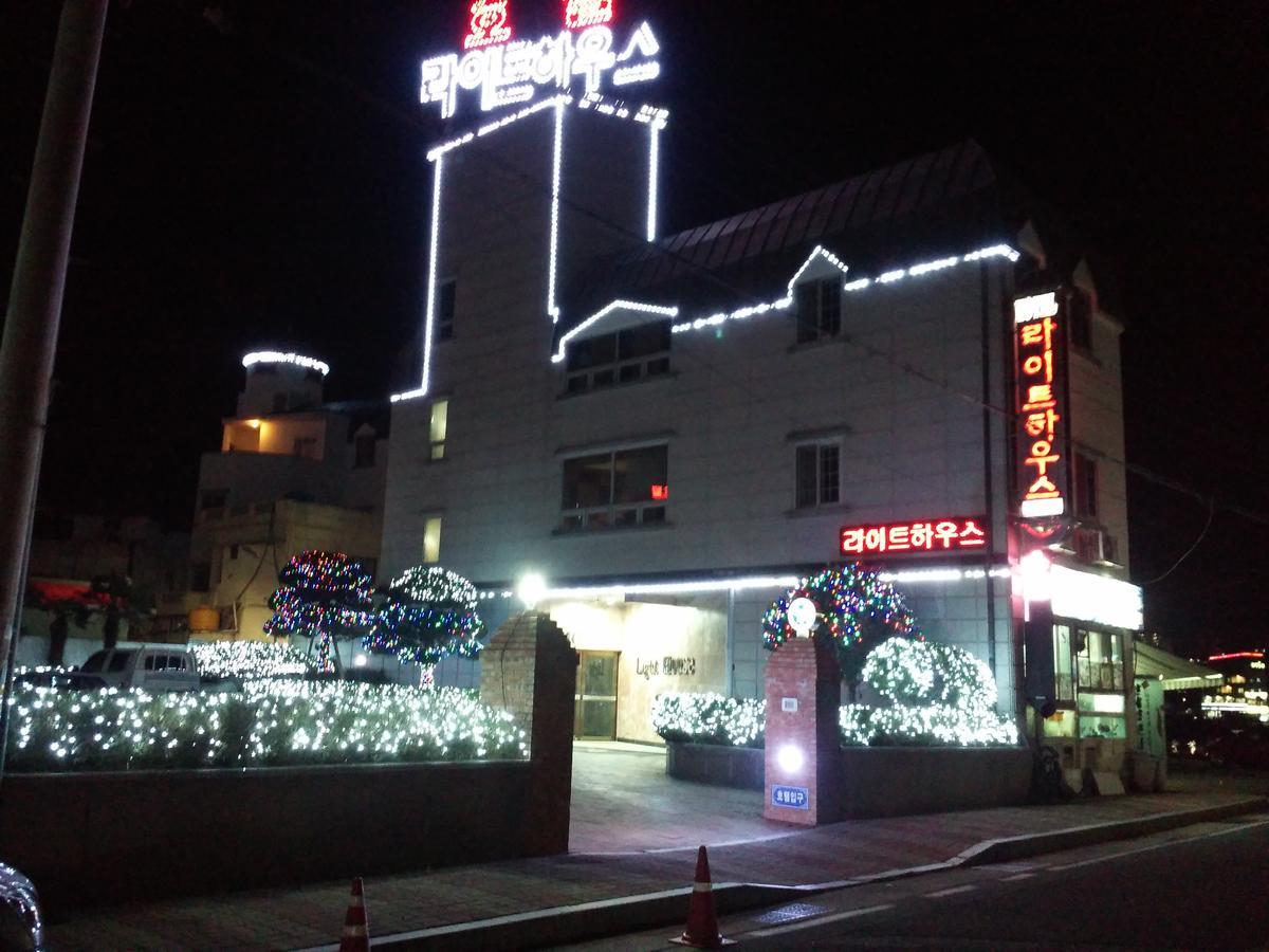 Geoje Jangseungpo Lighthouse Hotel Sodong Extérieur photo