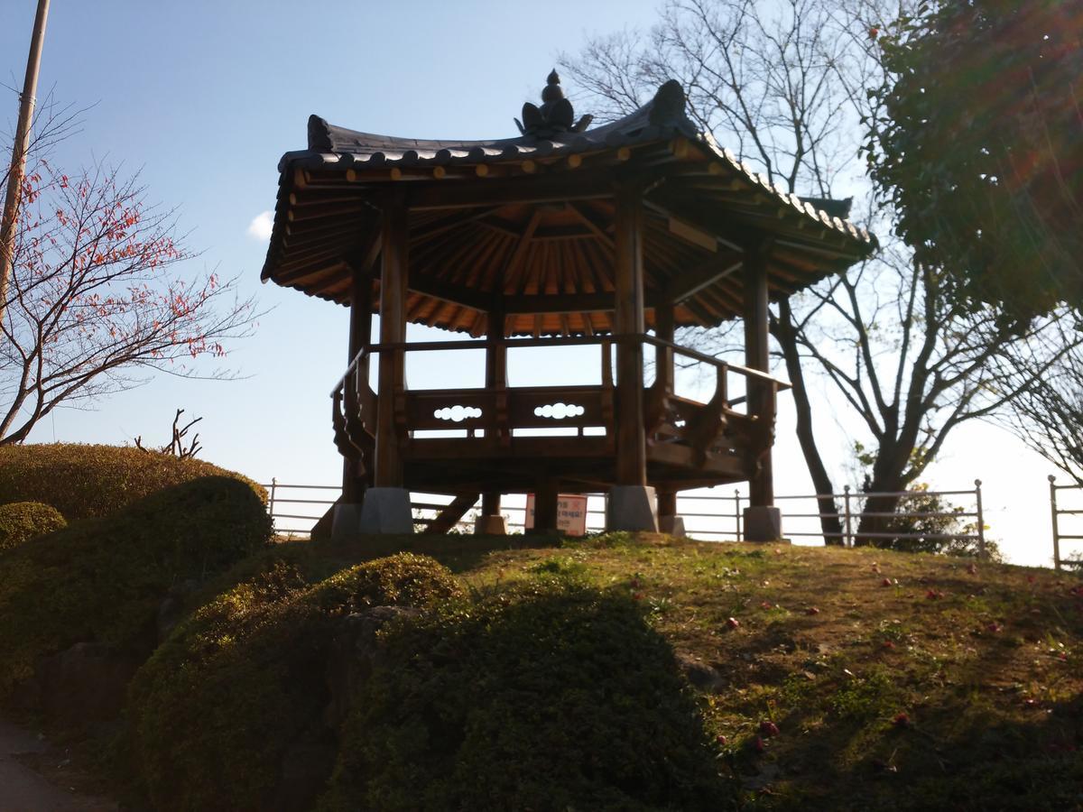 Geoje Jangseungpo Lighthouse Hotel Sodong Extérieur photo